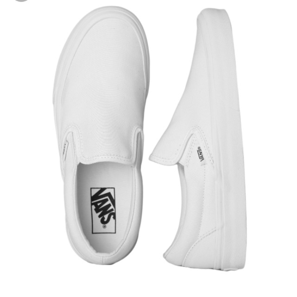 😍Gently used white slip on vans 7.5 Women's